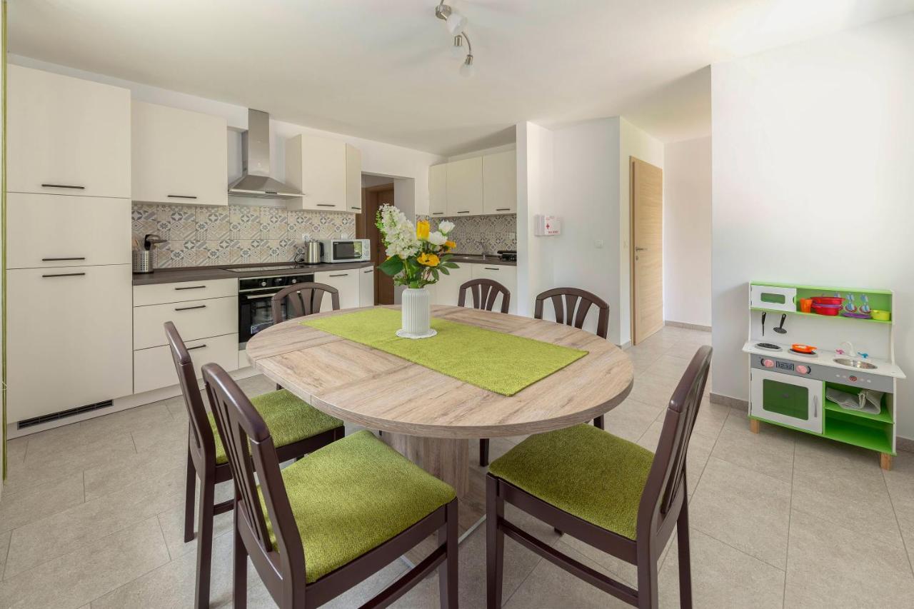 Hisa V Zelenem Apartment เบลด ภายนอก รูปภาพ