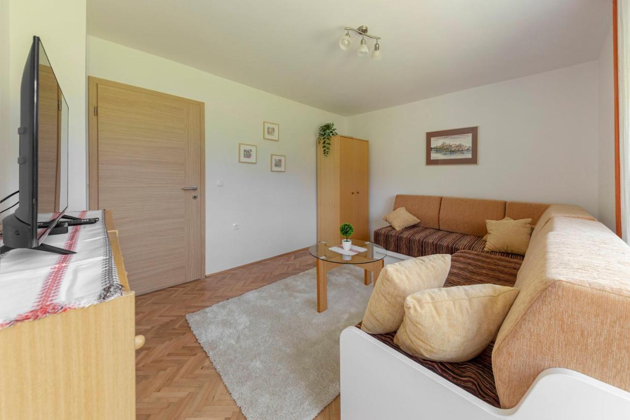 Hisa V Zelenem Apartment เบลด ภายนอก รูปภาพ